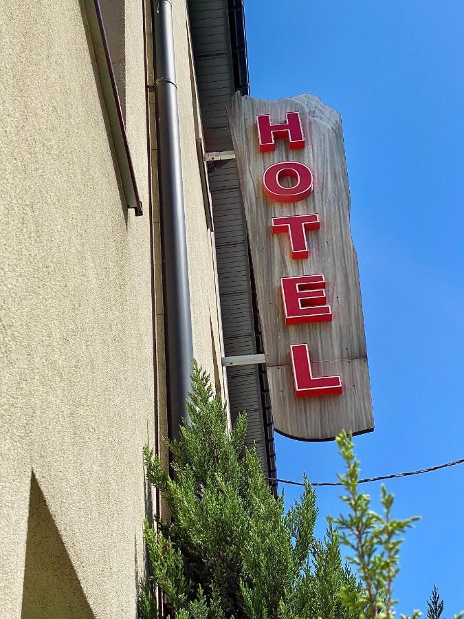Hotel Bida Z Nedza Ozarow Mazowiecki Extérieur photo